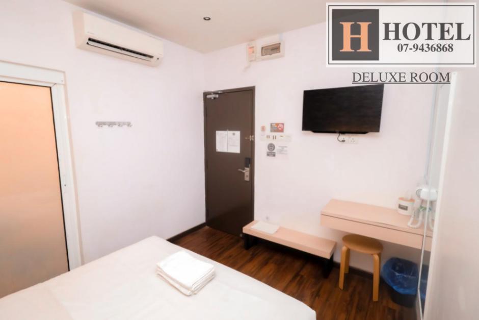 H Hotel Сегамат Екстериор снимка