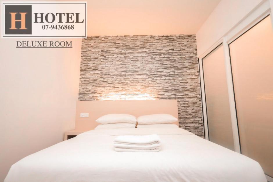H Hotel Сегамат Екстериор снимка
